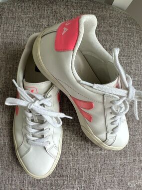 VEJA Esplar Tennis Shoes
